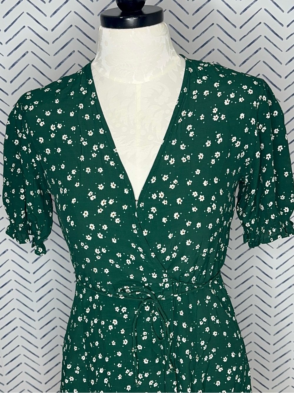 NWOT Faithful the Brand Wrap Mira Mini Floral Dress Green Size 8 - Picture 4 of 14